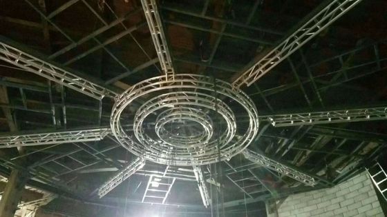 Aluminum Spigot Circle Truss Lighting Truss Club Truss Lift Machine